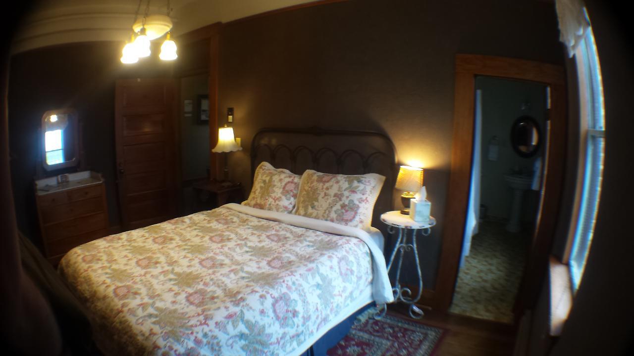 Balch Hotel Dufur エクステリア 写真