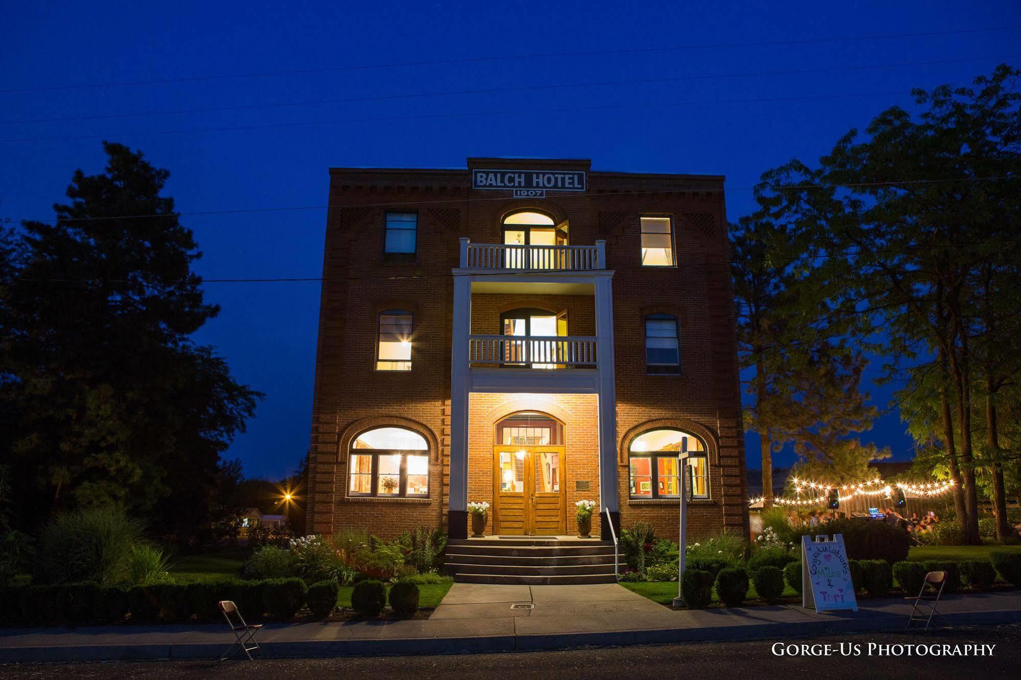 Balch Hotel Dufur エクステリア 写真