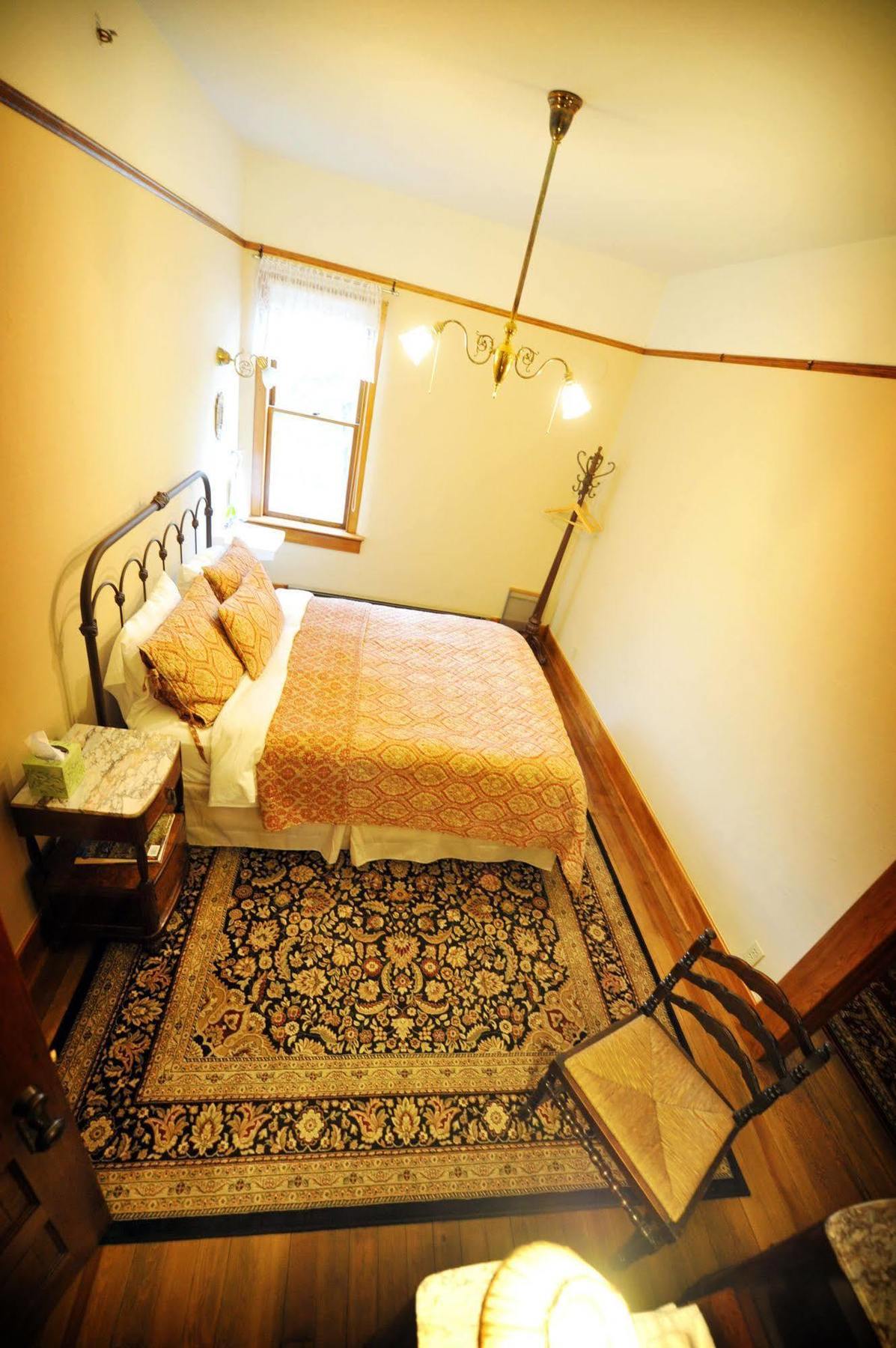 Balch Hotel Dufur エクステリア 写真